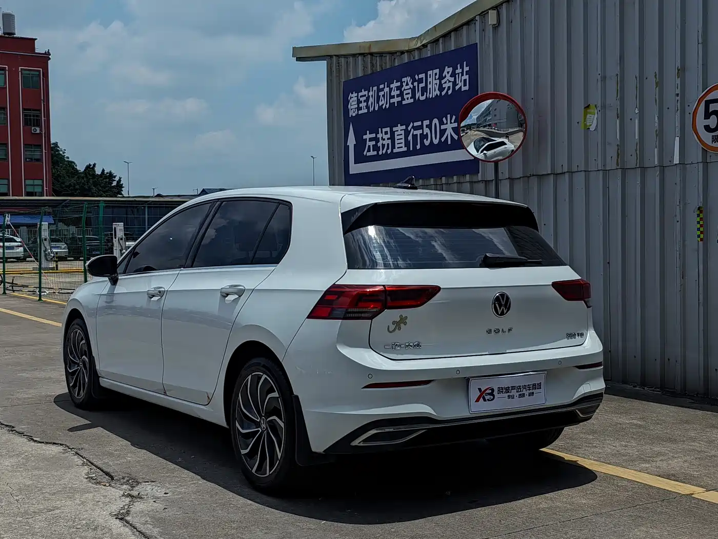Volkswagen Golf 2023 Facelift 280TSI DSG Pro фото 7