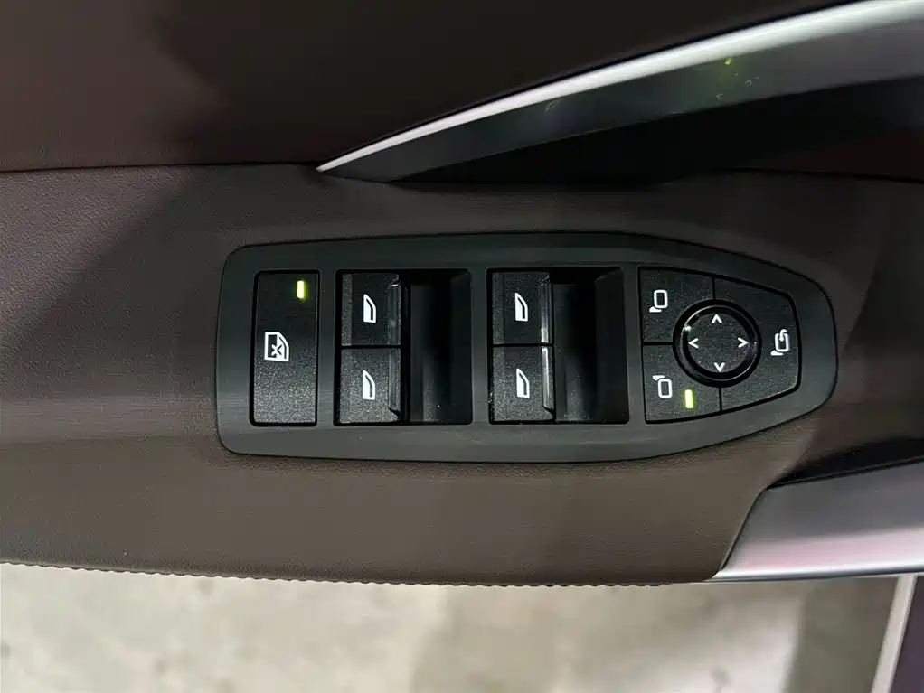 BMW X1 2023 sDrive20Li X Design Package фото 12