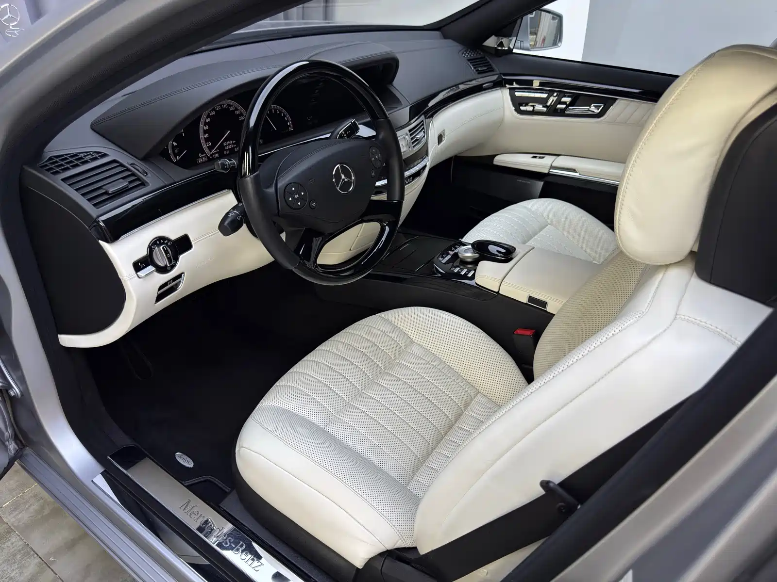 Фото 12 - Mercedes-Benz S-Class