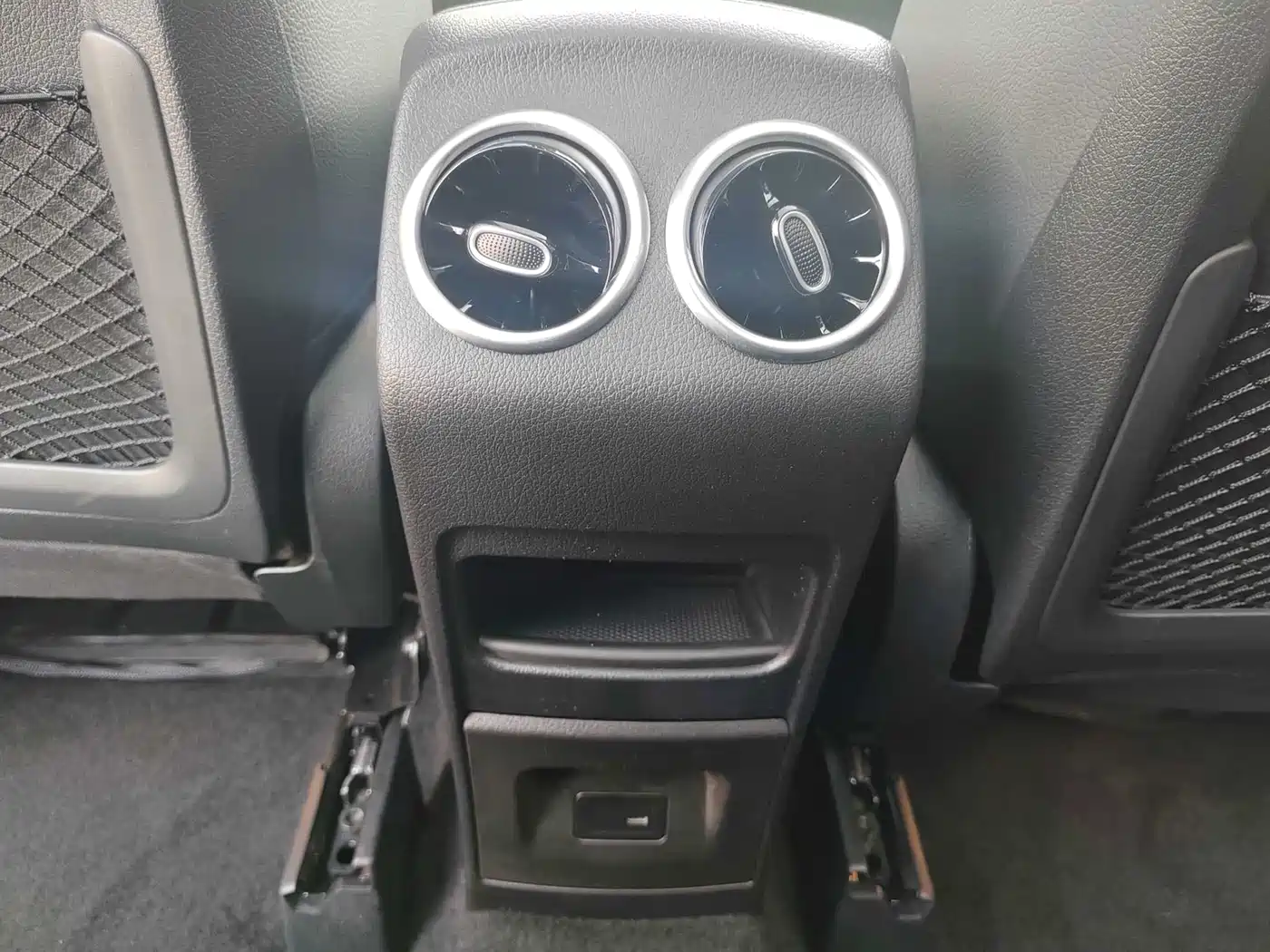 Mercedes-Benz GLB 2023 GLB 220 Style фото 14