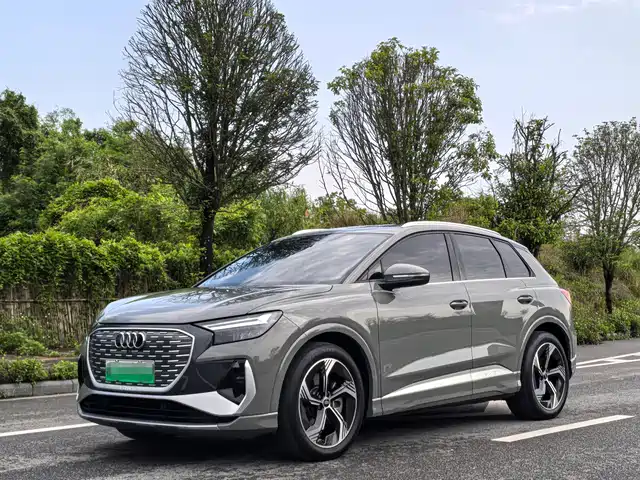 Audi Q4 e-tron 40 e-tron, Пространство