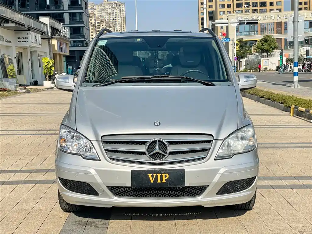 Mercedes-Benz Viano 2011 2.5L Prestige Edition