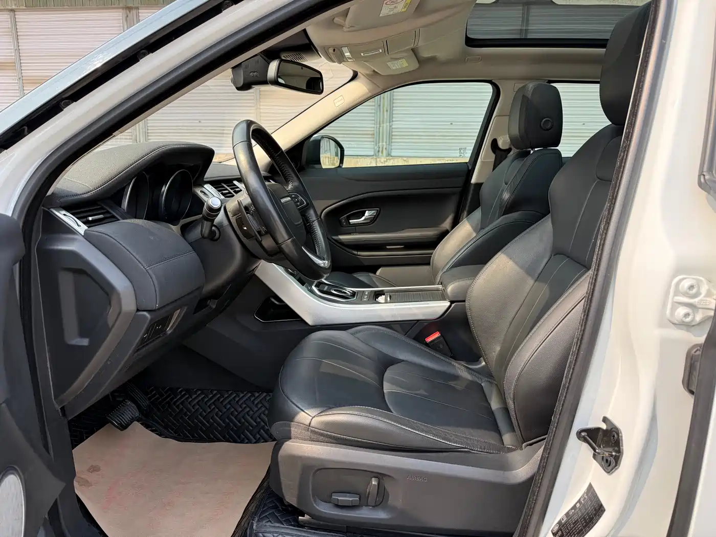 Land Rover Range Rover Evoque 2016 2.0T PURE Style фото 9
