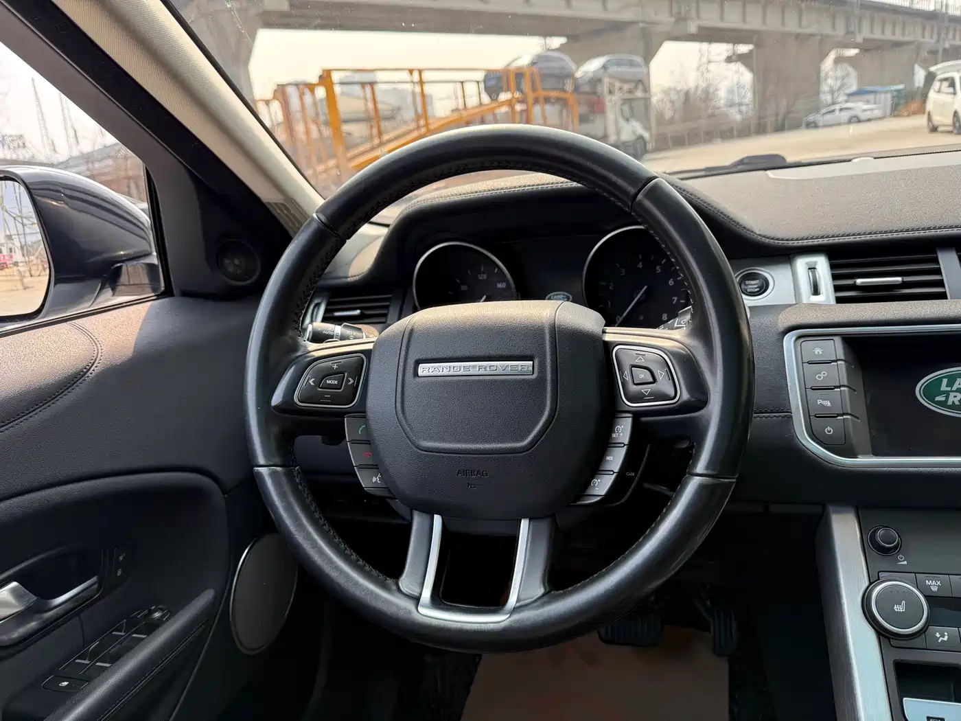 Land Rover Range Rover Evoque 2016 2.0T PURE Style фото 12