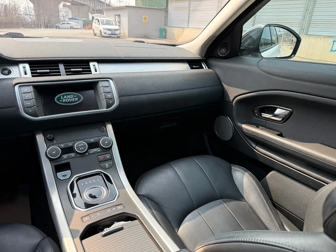Land Rover Range Rover Evoque 2016 2.0T PURE Style фото 13