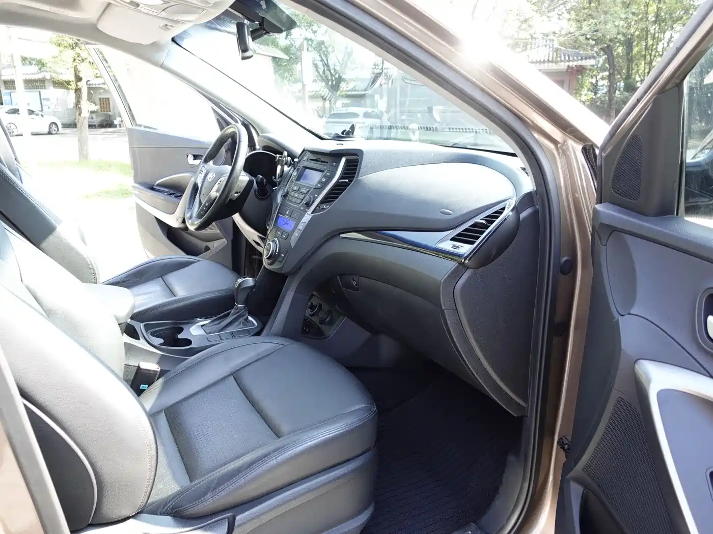 Hyundai Santa Fe 2013 Model 2.4L Automatic 2WD Smart фото 9