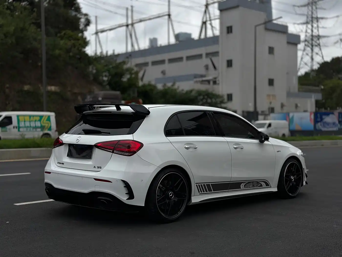 Mercedes-Benz A-Class AMG (Import) 2022 AMG A 35 4MATIC фото 10