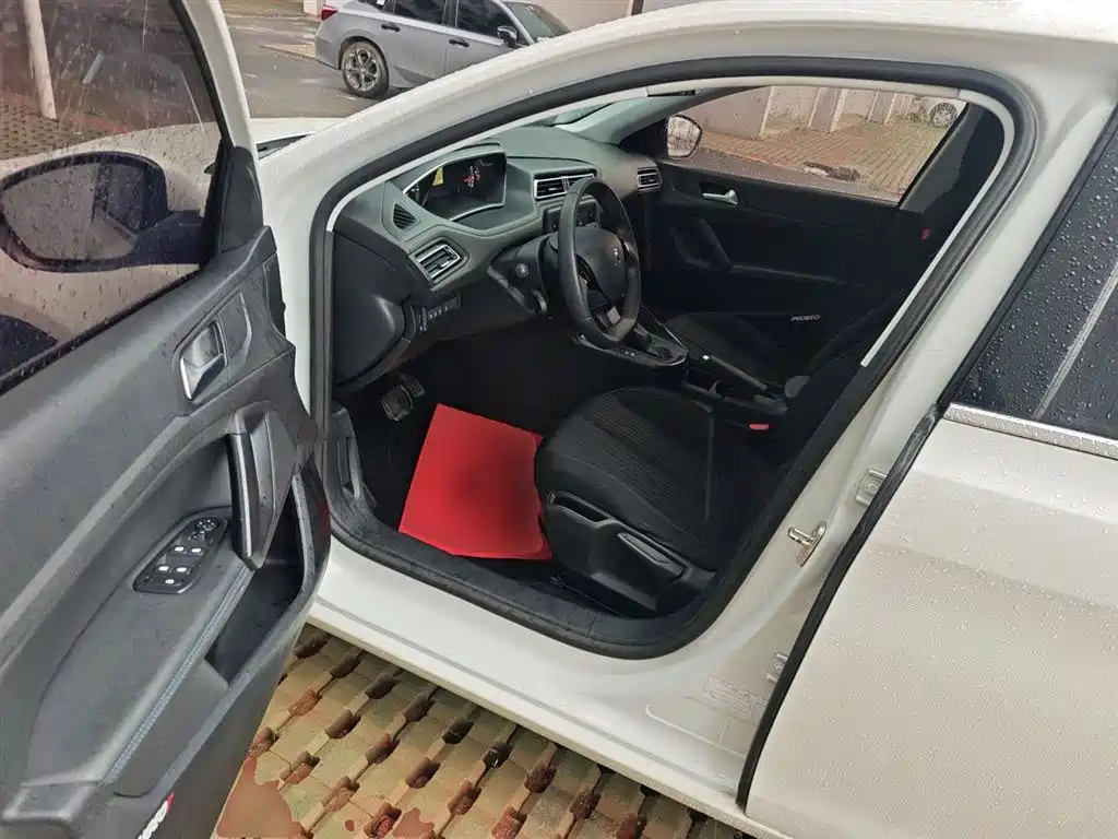 Peugeot 308 2016 1.6L Automatic Fashion фото 16