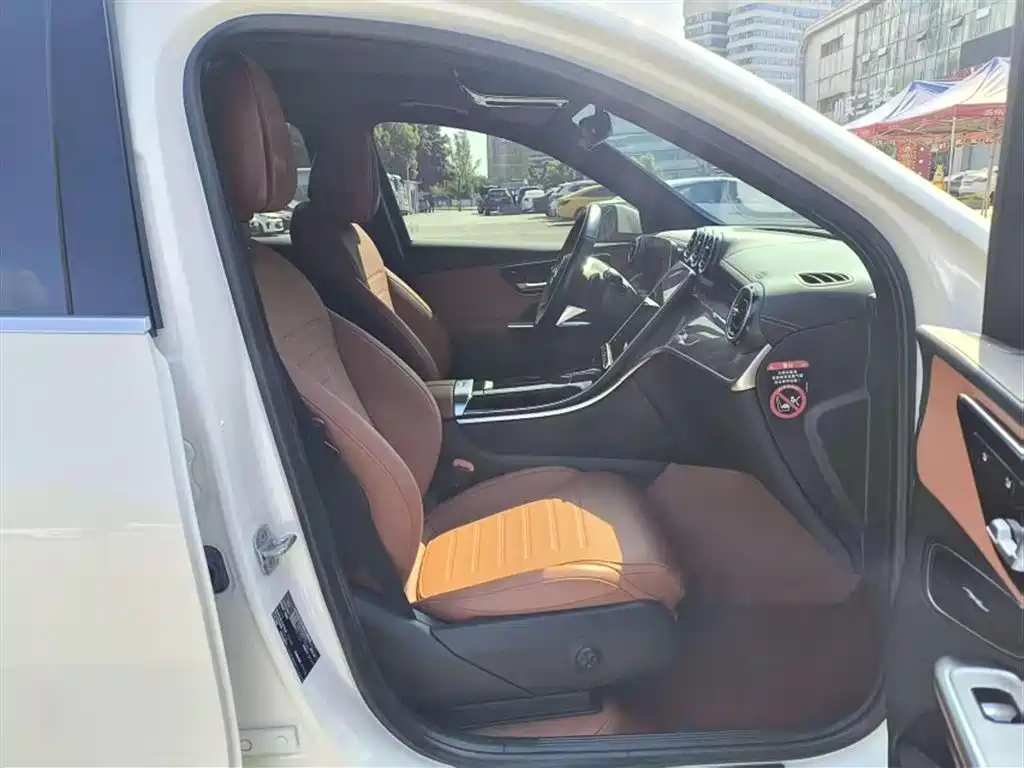 Mercedes-Benz GLC 2023 GLC 260 L 4MATIC Sport 5-seater фото 15