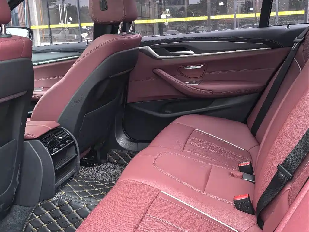 BMW 5 Series 2022 Model Second Facelift 530Li Leading Luxury Package фото 9