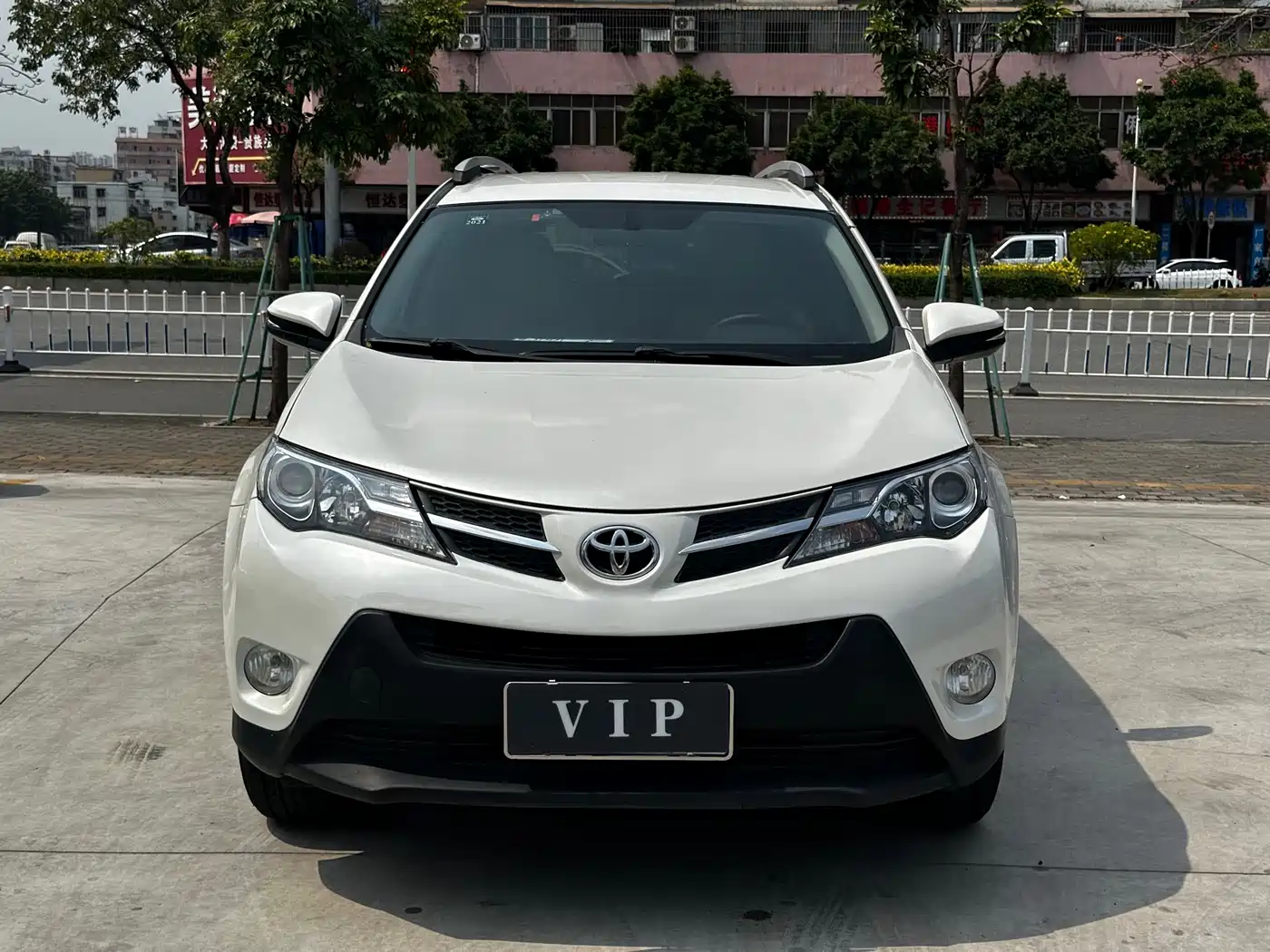 Toyota RAV4 Rongfang 2015 2.0L CVT 2WD Urban Edition фото 2