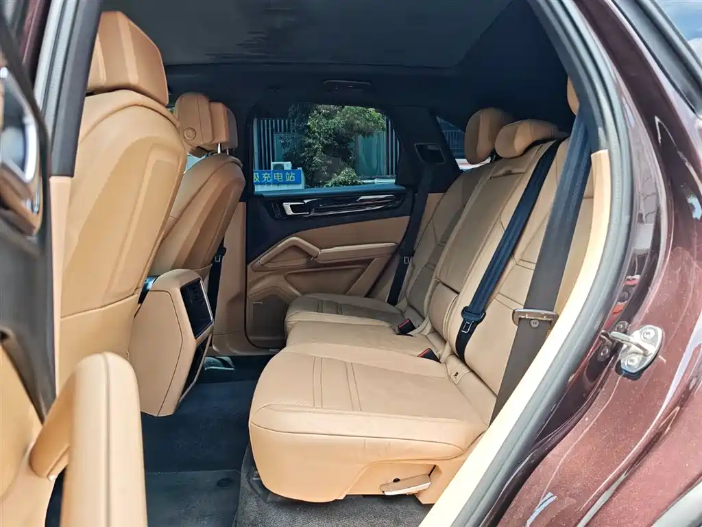 Porsche Cayenne New Energy 2019 Cayenne E-Hybrid 2.0T фото 26