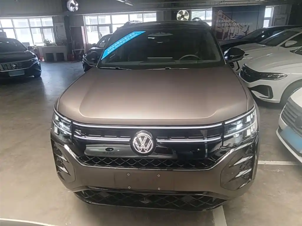 Volkswagen Teramont 2025 Teramont Pro 450TSI 4WD Summit Edition фото 3