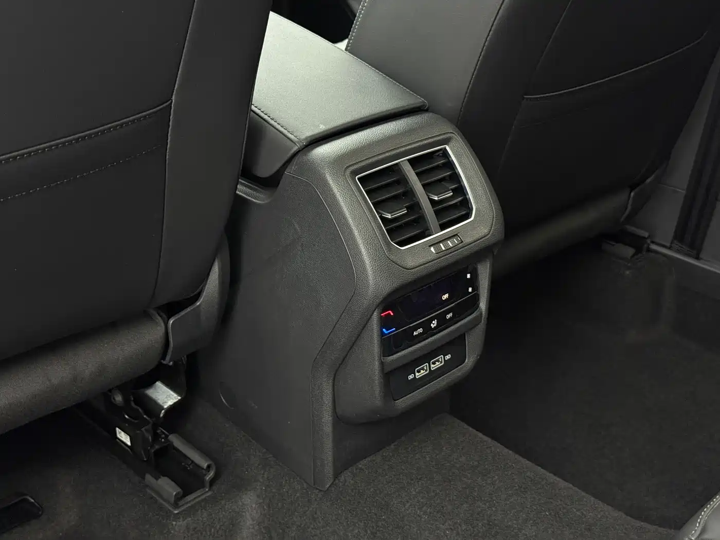Volkswagen Tayron 2023 280TSI 2WD Luxury Plus Advanced Edition фото 15