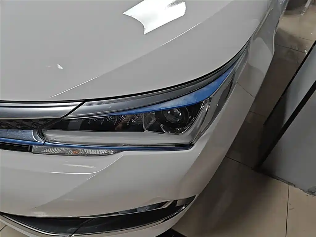 Toyota Corolla Twin Engine E+ 2019 1.8L E-CVT Leading Edition фото 24