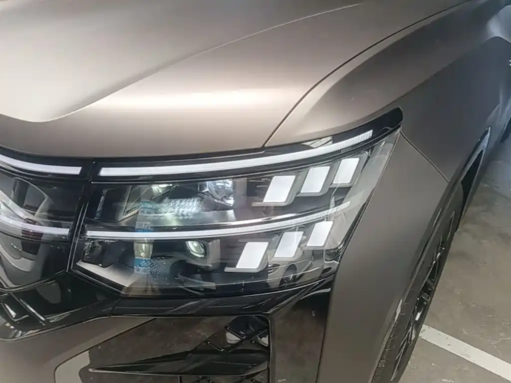 Volkswagen Teramont 2025 Teramont Pro 450TSI 4WD Summit Edition фото 24