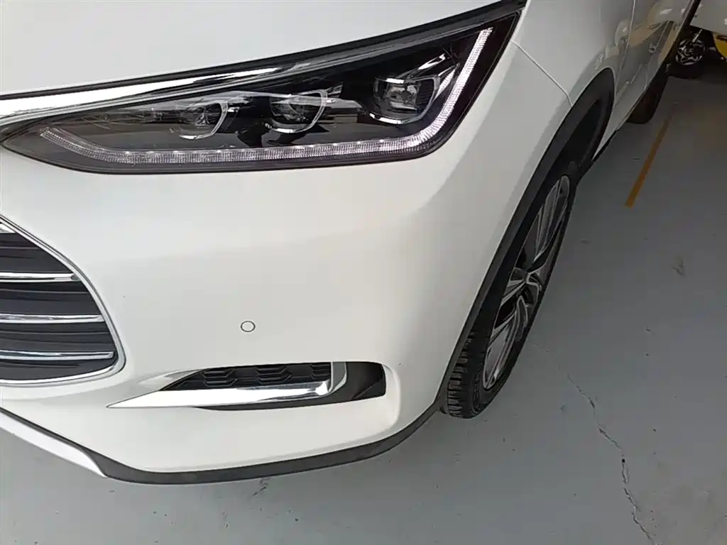 BYD Tang 2018 2.0T Automatic Smart Connection Honor Edition 7-Seater China V фото 24
