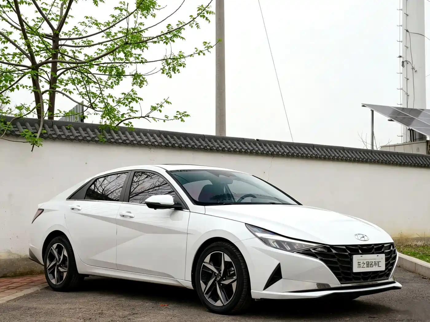 Hyundai Elantra 2021 1.5L CVT TOP Flagship Edition фото 3
