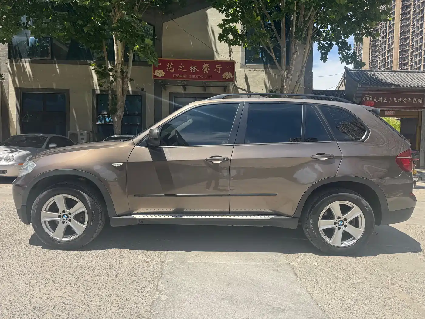 BMW X5 (Import) 2011 xDrive35i Leading Edition фото 3