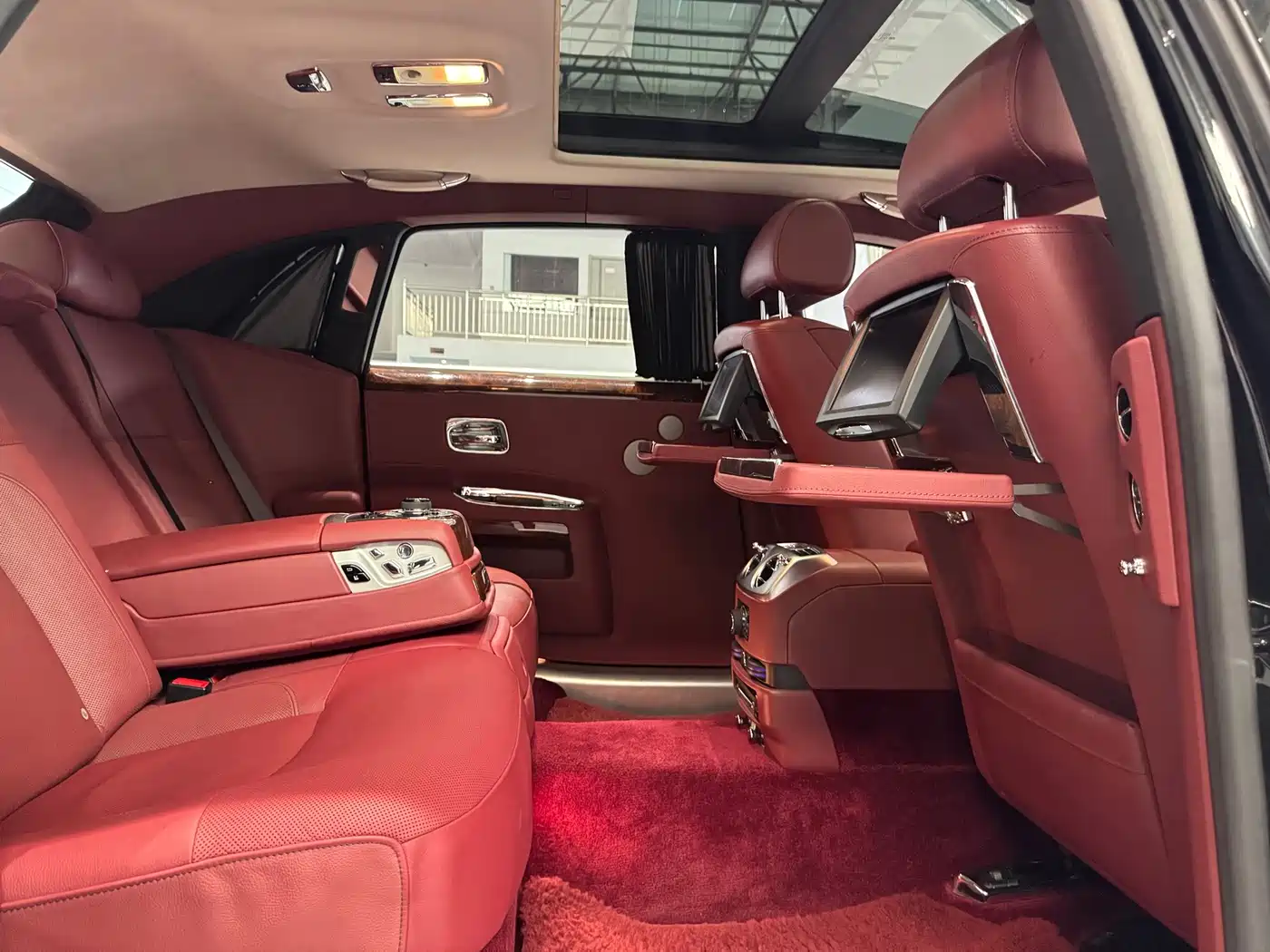 Фото 27 - Rolls-Royce Ghost