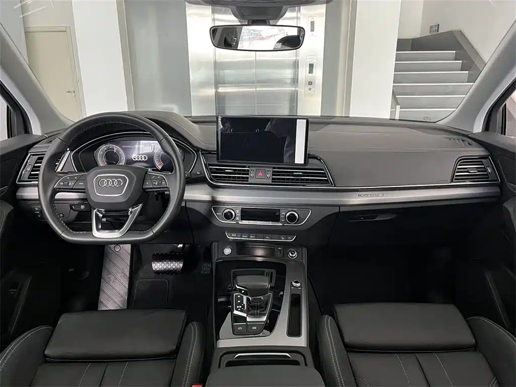 Audi Q5L 2024 Model 40 TFSI Fashion Dynamic фото 6