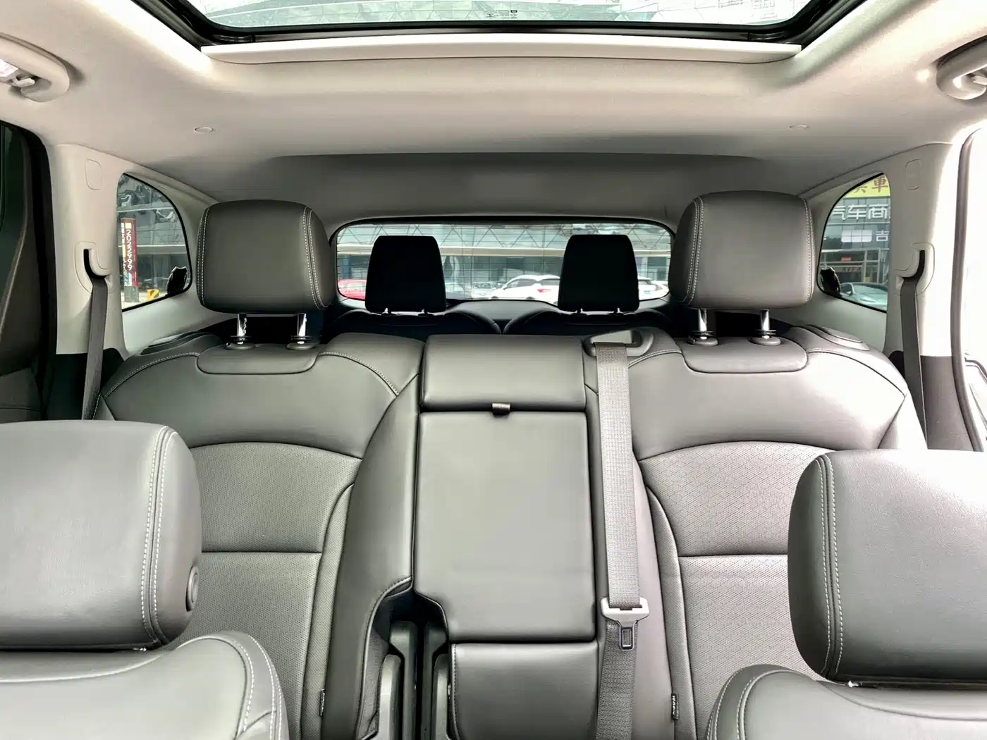 Buick Enclave 2022 652T 2WD Premium 7-Seater фото 7