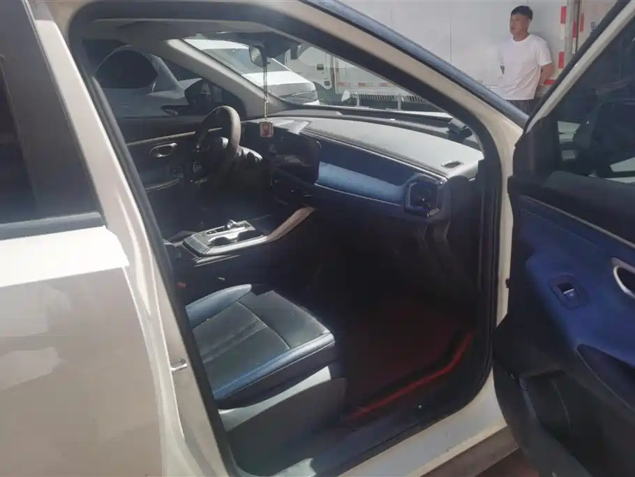 GAC Trumpchi Trumpchi GS3 2023 Shadow Speed 270T Power Enjoyment Edition фото 8