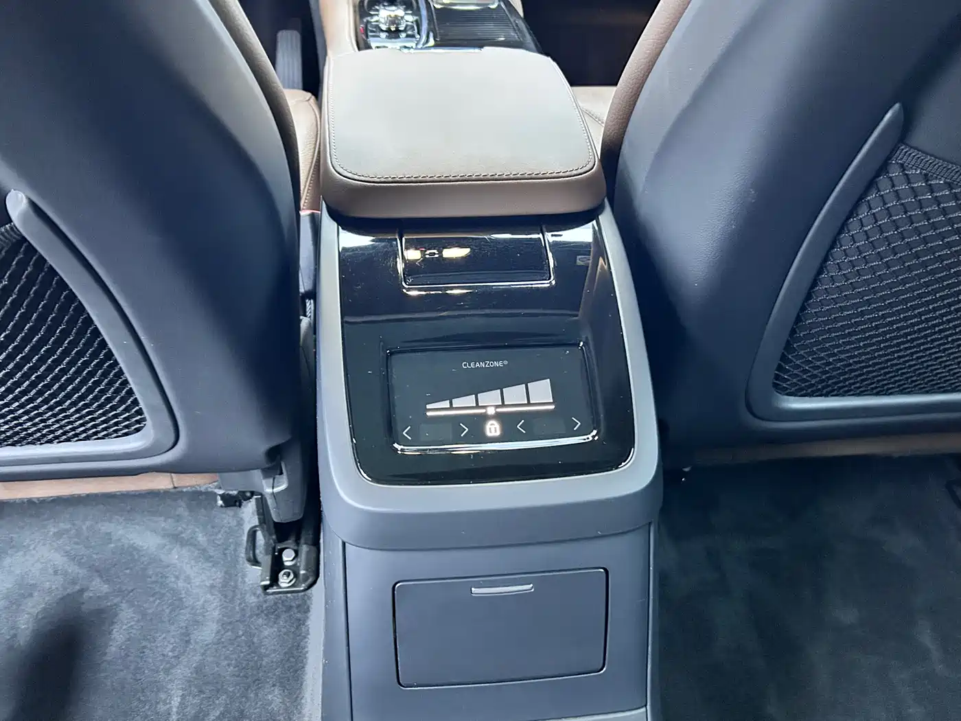 VOLVO S90 PLUG IN HYBRID