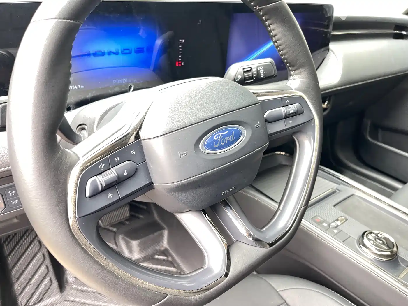 FORD MONDEO