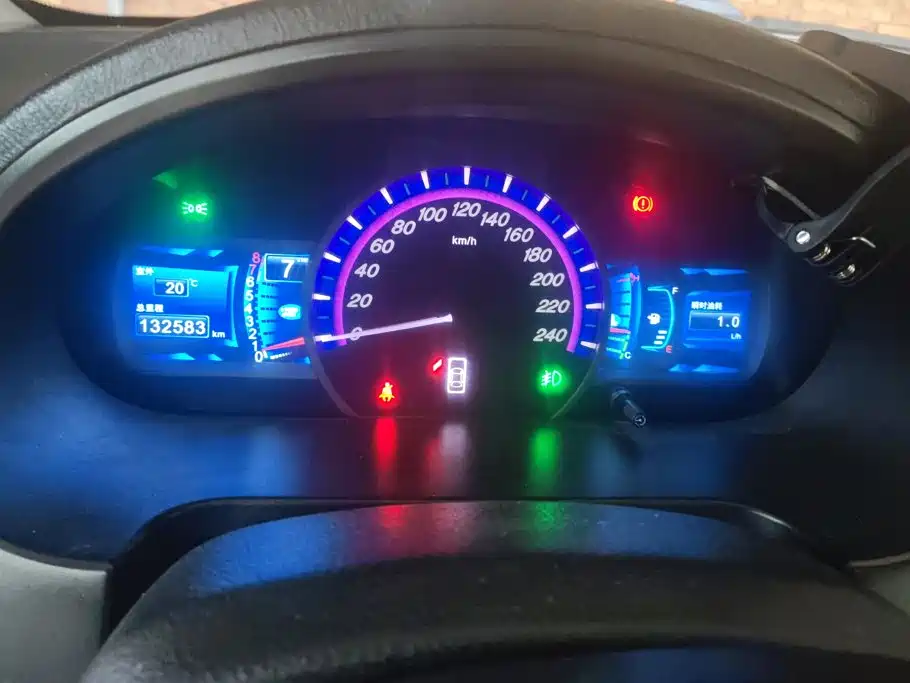 BYD S6 2014 2014 Model 2.0L Manual Premium 5-Seater
