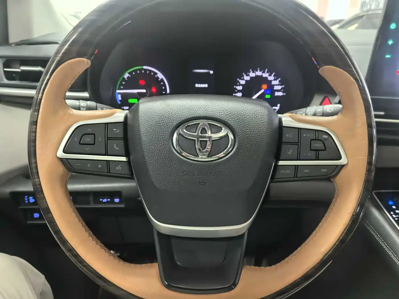 Toyota Sienna 2021 2.5L Hybrid Comfort Edition фото 7