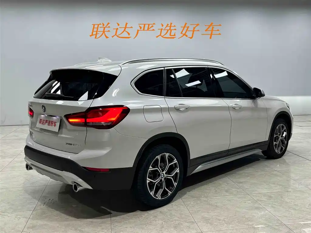 BMW X1 2022 sDrive20Li Fashion фото 27