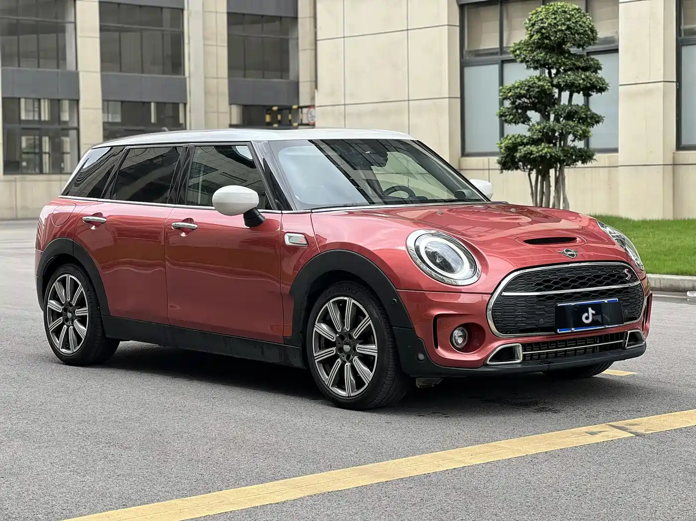 MINI CLUBMAN