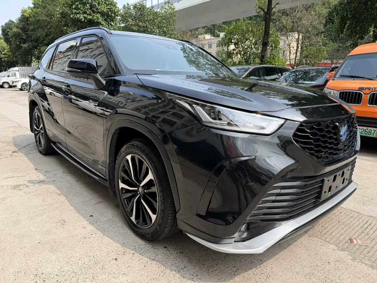 Toyota Crown Kluger 2022 2.5L HEV 4WD Luxury Edition фото 5