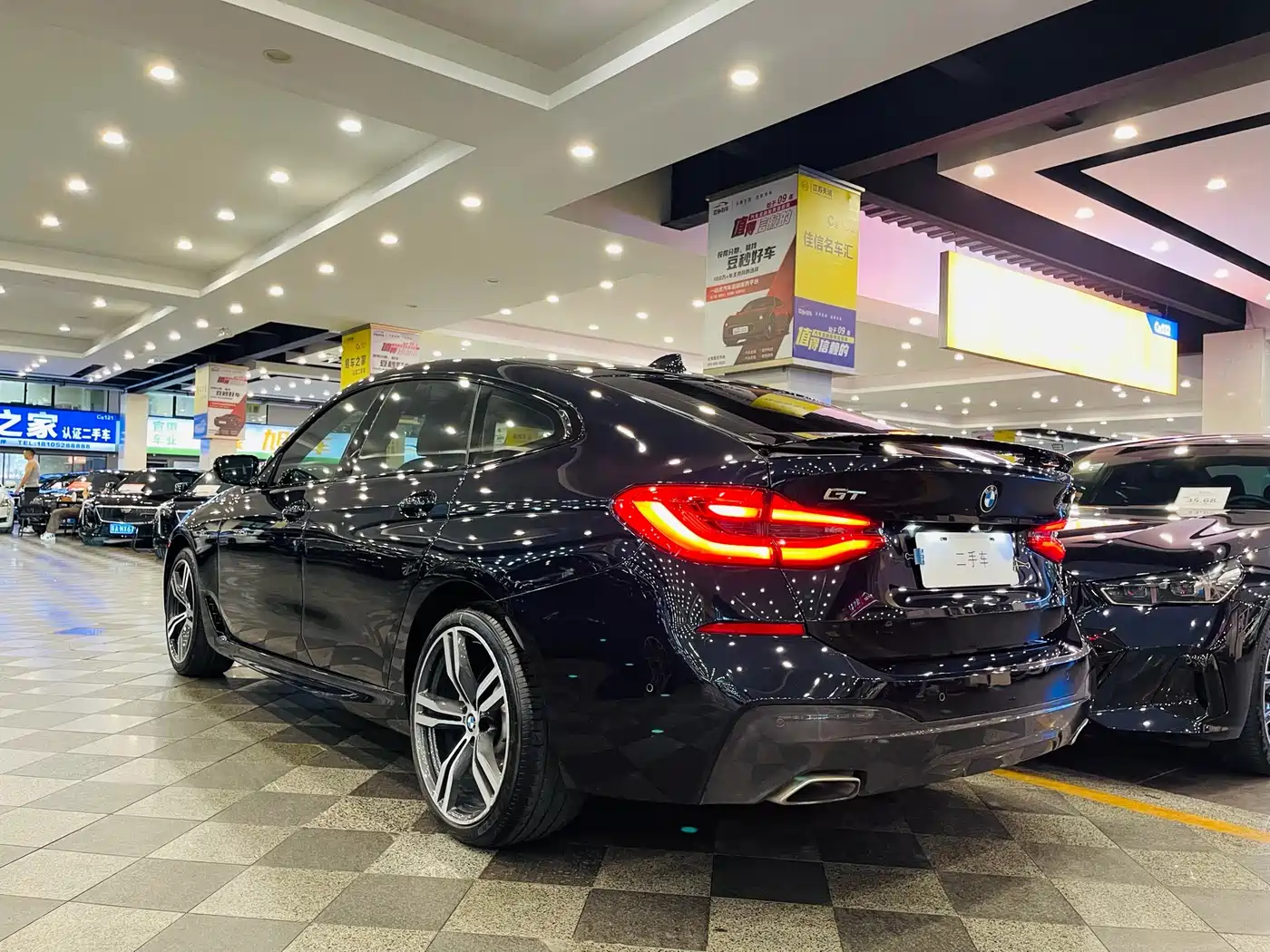 BMW 6 Series GT 2018 640i xDrive M Sport Package фото 14