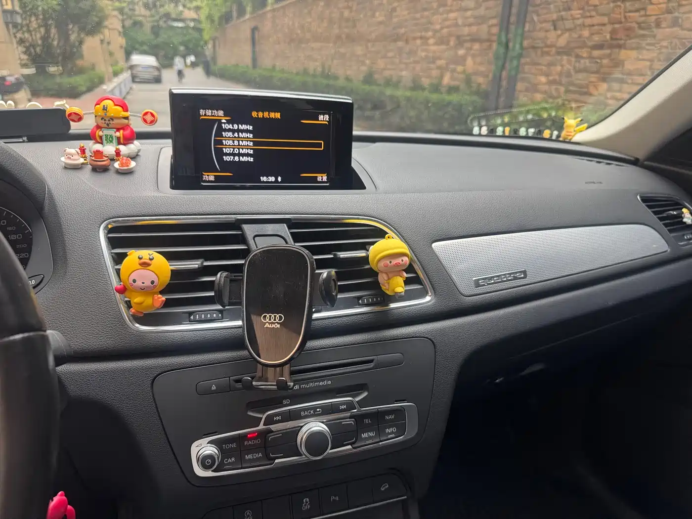 Audi Q3 2015 35 TFSI quattro Technology фото 7