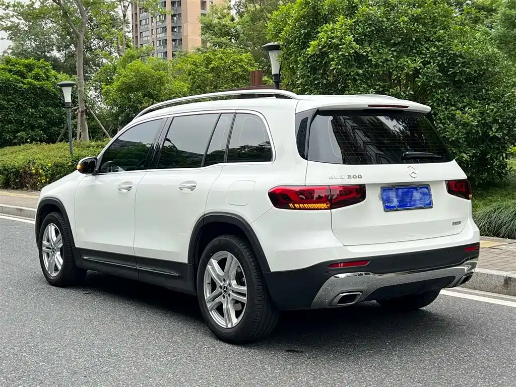 MERCEDES-BENZ GLB