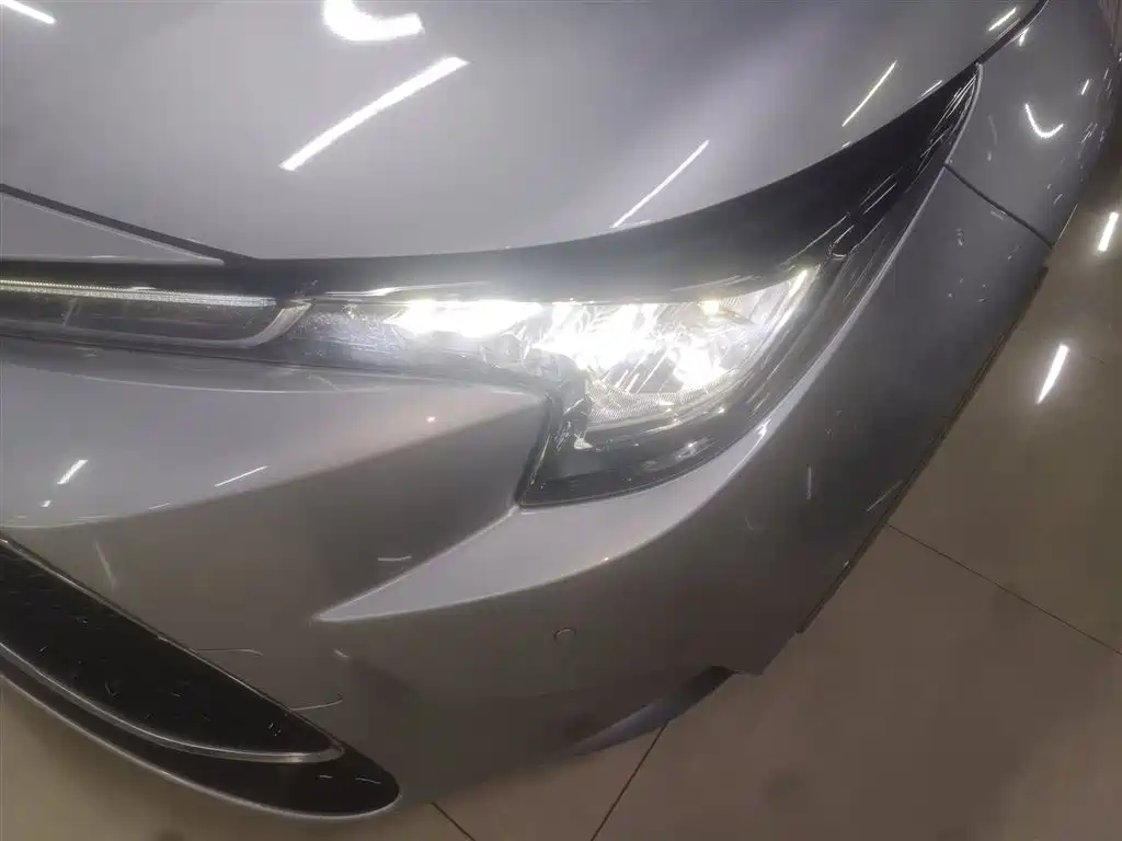 Toyota Levin 2022 Dual Engine 1.8H E-CVT Luxury Edition фото 3