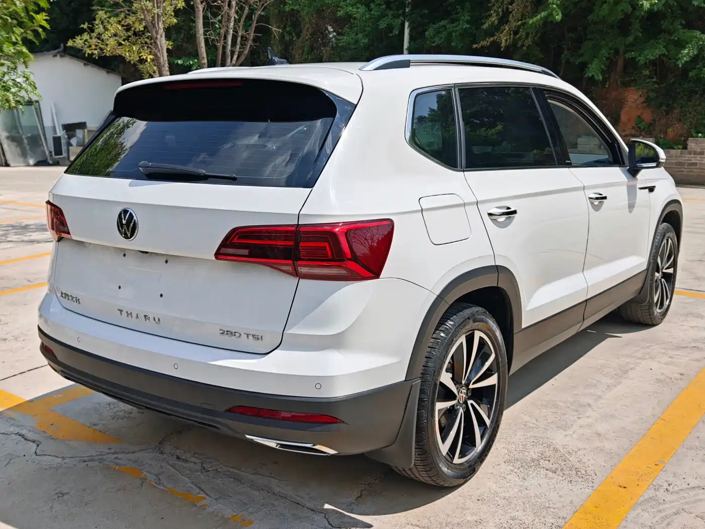 Volkswagen Tharu 2021 280TSI 2WD Luxury Plus фото 5