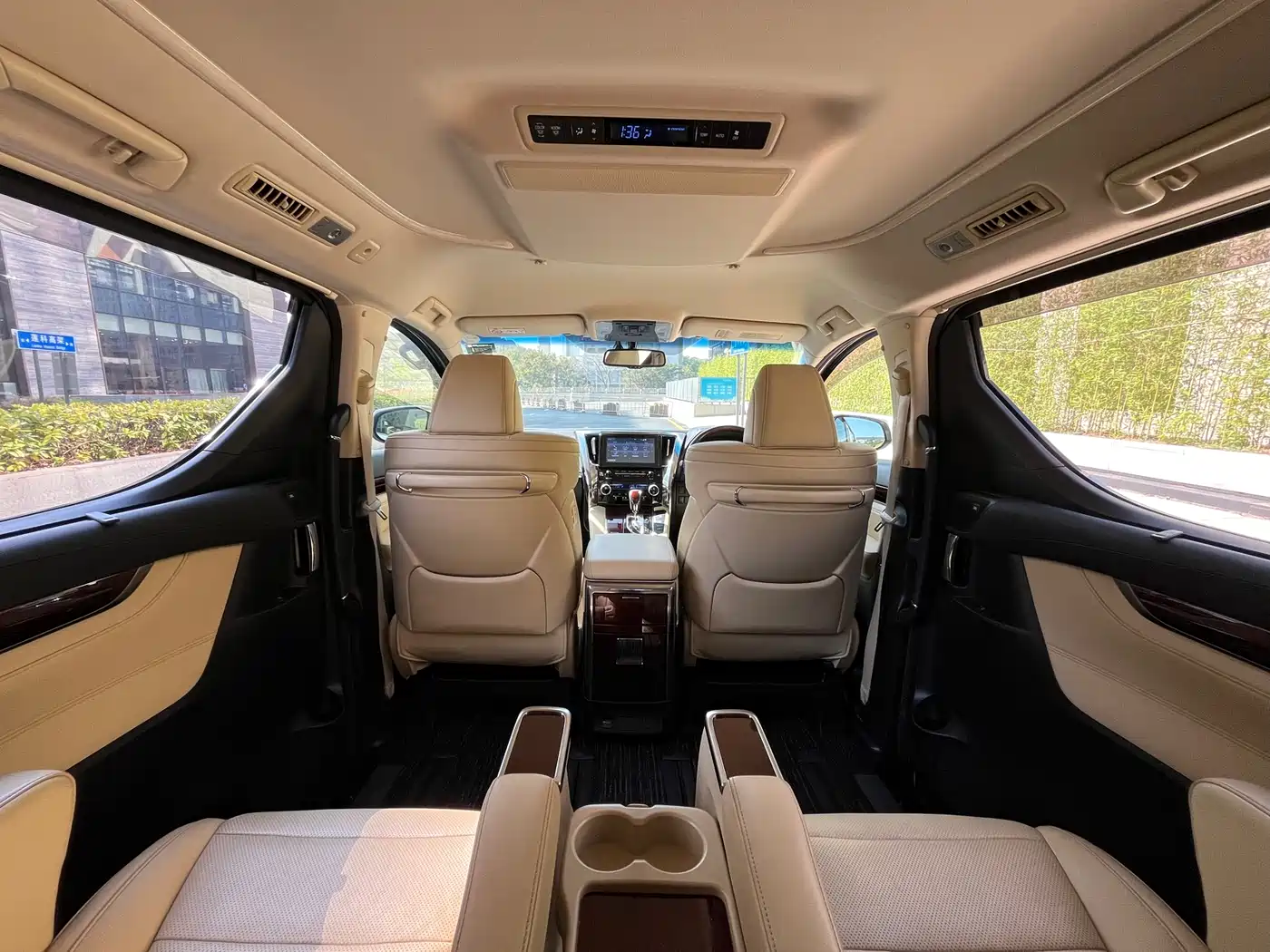 Toyota Alphard 2015 3.5L Luxury Edition фото 12