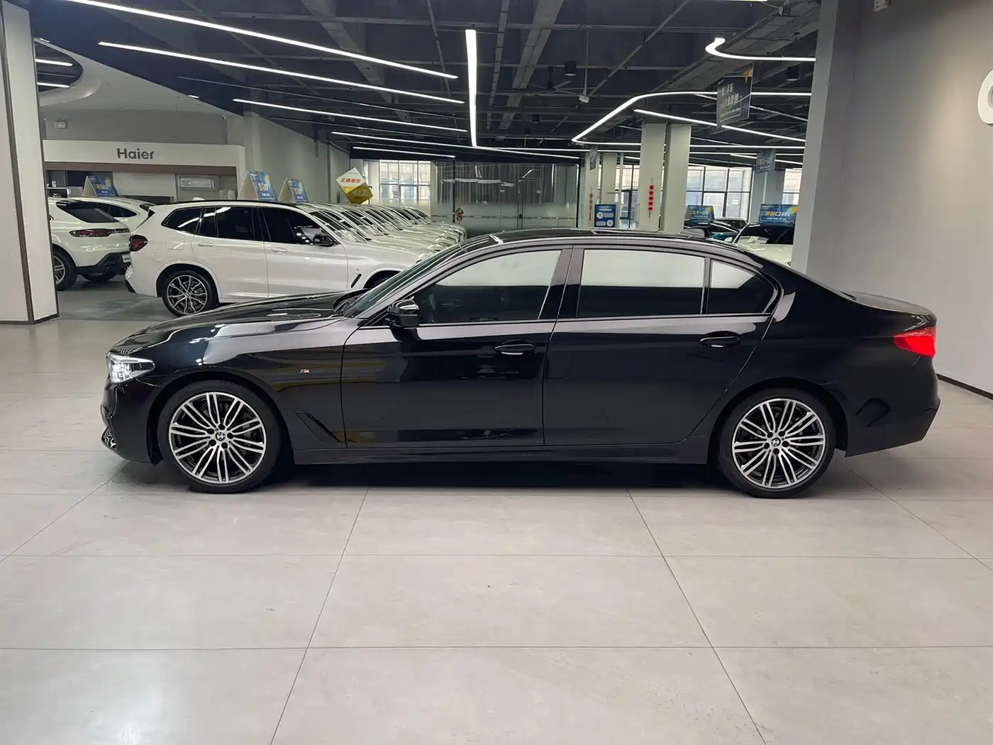 BMW 5 Series 2019 530Li Premium M Sport Package фото 8