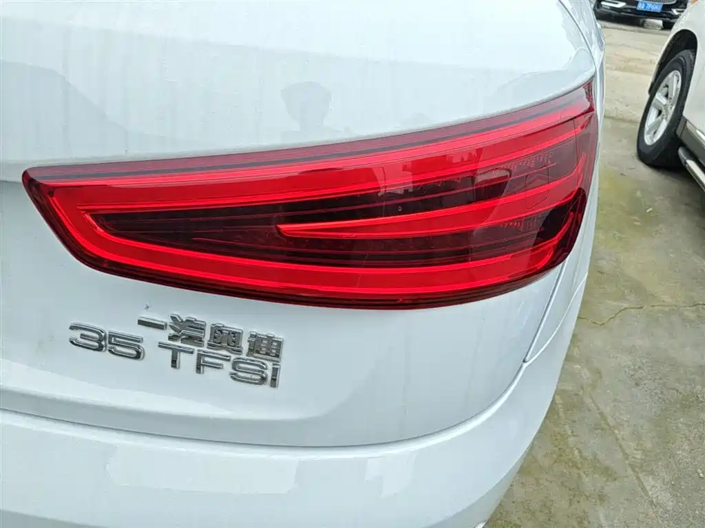 Audi Q3 2015 35 TFSI Millionth Anniversary Comfort фото 8