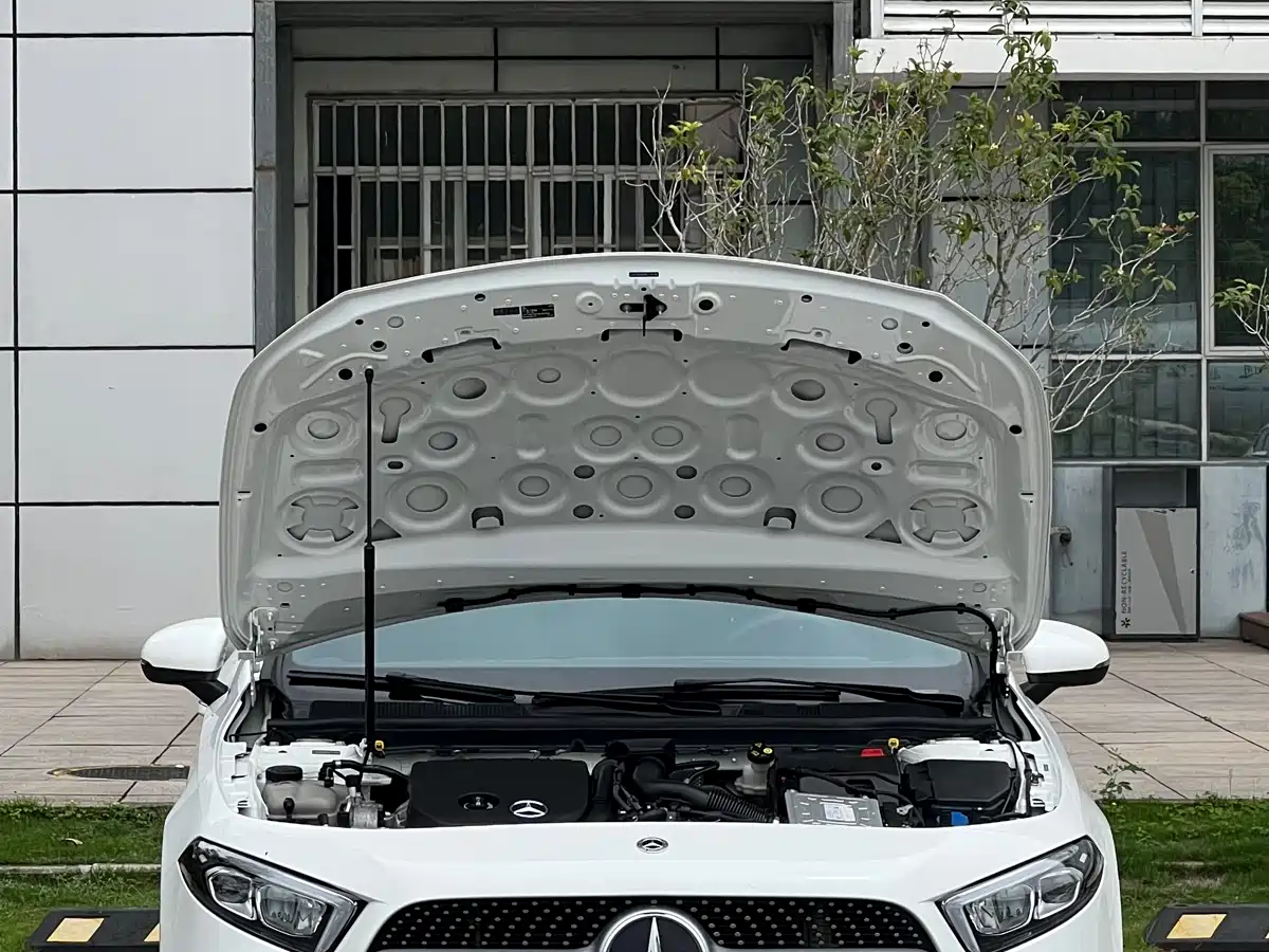 Mercedes-Benz A-Class 2022 A 200 L Sport Sedan Dynamic фото 9