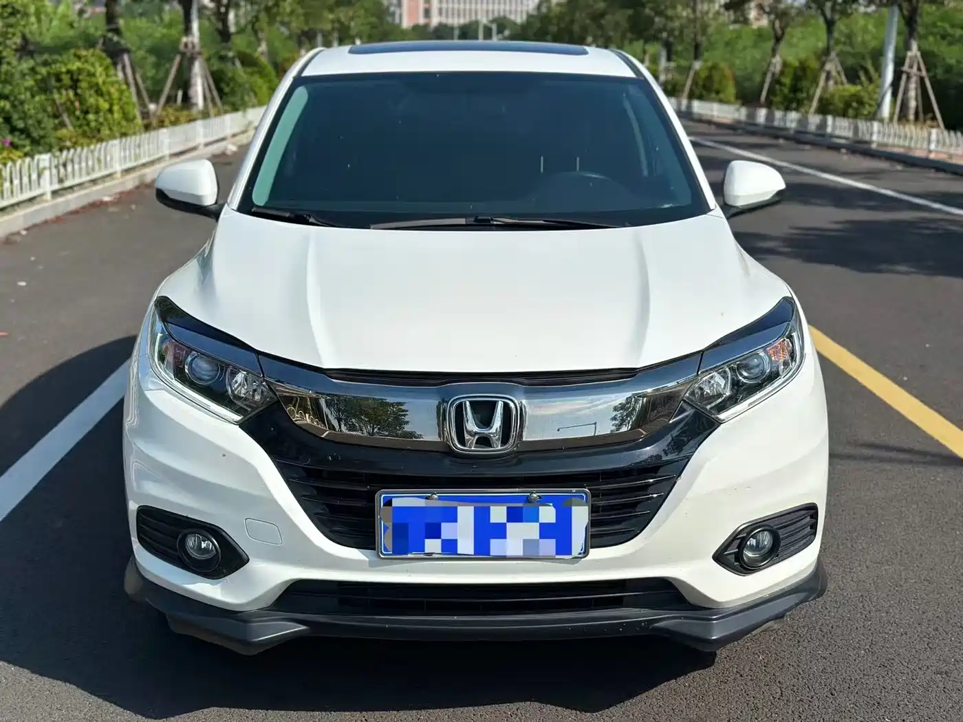 Photo 2 - Honda Vezel