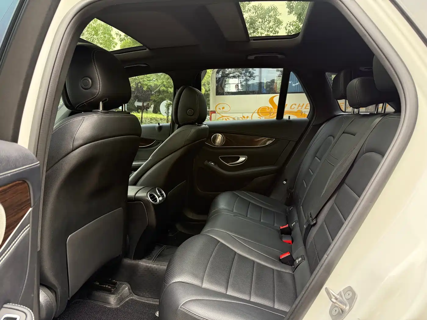 Mercedes-Benz GLC 2018 GLC 260 4MATIC Luxury фото 10