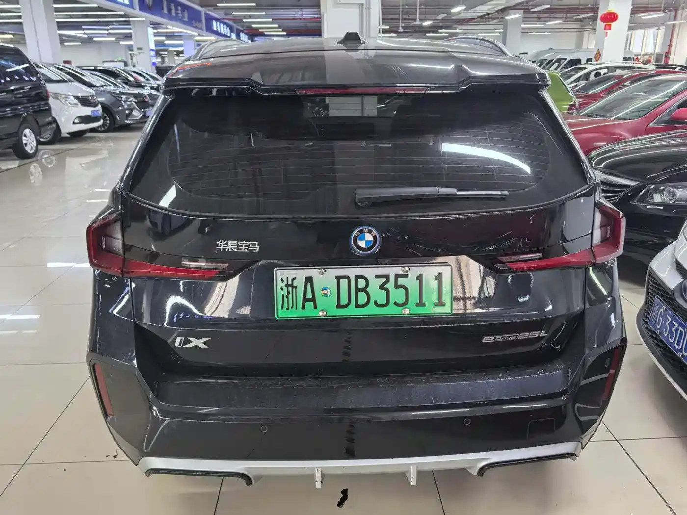 BMW iX1 2023 eDrive25L M Sport Package фото 8