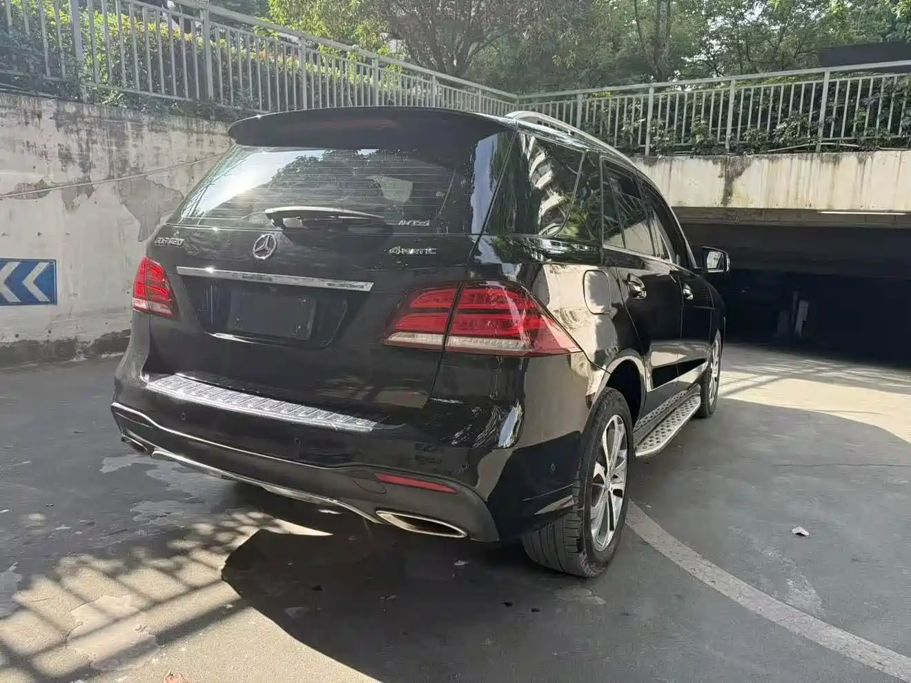 Mercedes-Benz GLE 2016 GLE 320 4MATIC Luxury фото 14