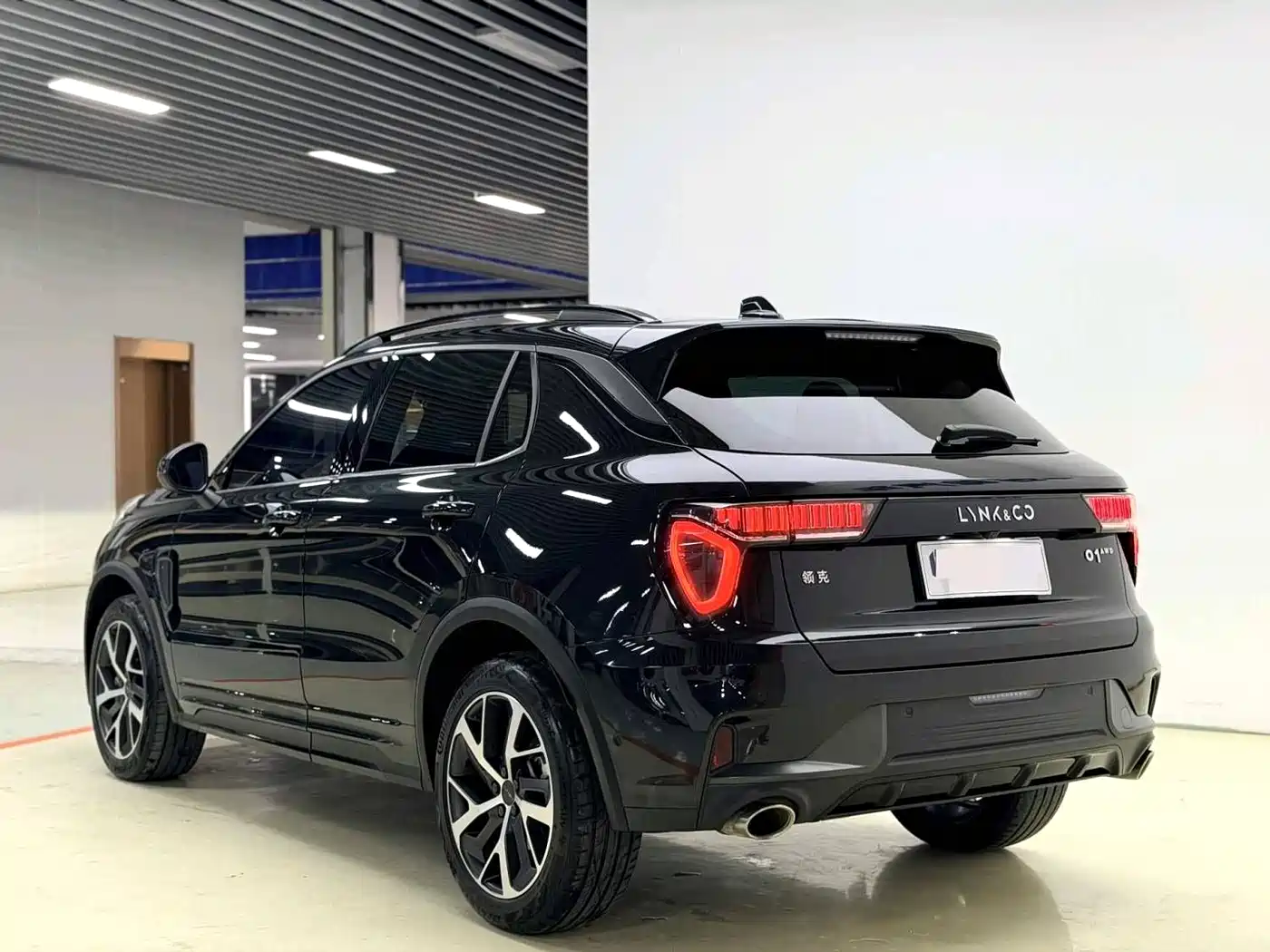 Lynk & Co 01 2021 2.0TD AWD Halo Sport фото 5