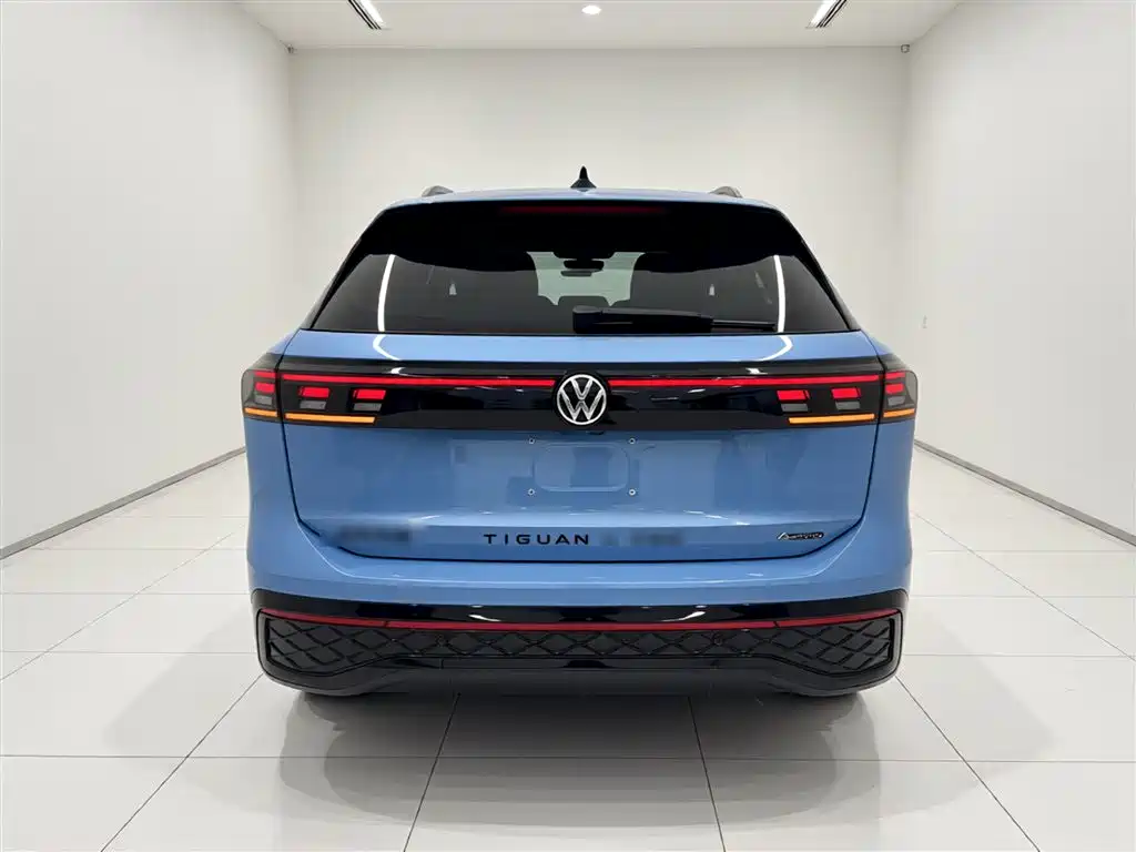 Volkswagen Tiguan L 2024 PRO 380TSI 4WD R-Line Premium Edition фото 6