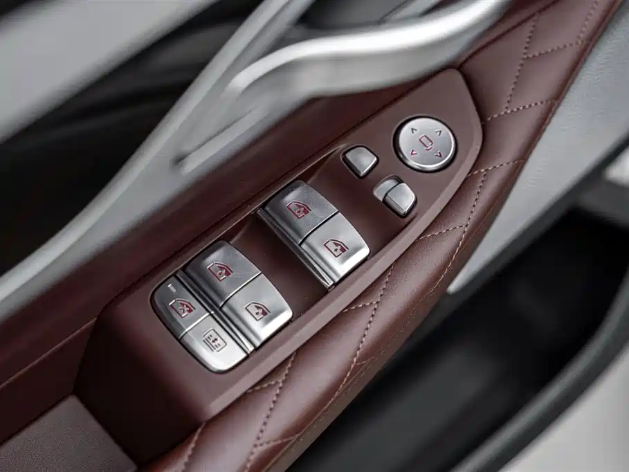 BMW 7 Series 2019 750Li xDrive V8 M Sport Package фото 16